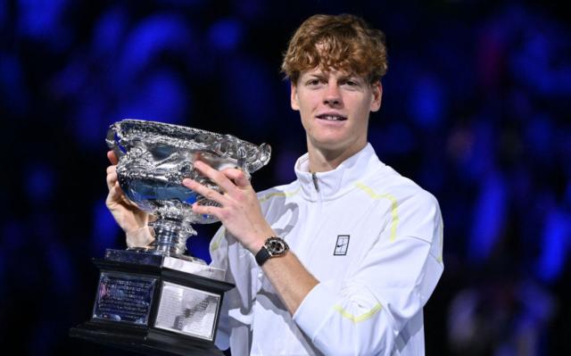 开云体育网址-辛纳生涯首次卫冕大满贯冠军 新硬地之王实至名归