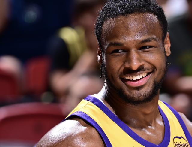 开云体育APP-湖人全员陪太子读书！詹姆斯坦言新季目标并非冲冠