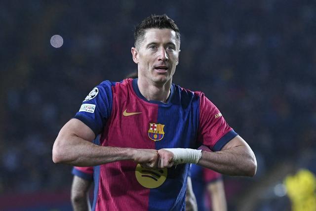 kaiyun-每体：莱万可能度过在巴萨最后一年，费兰有望接棒9号